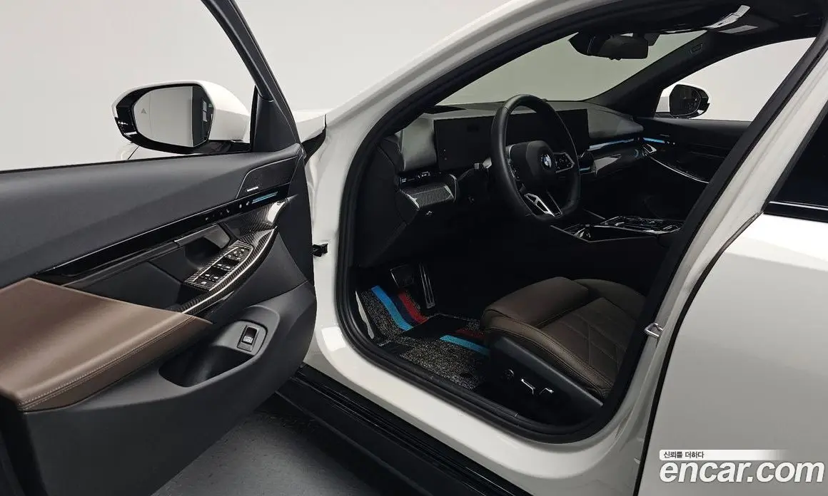 BMW 5 серия 2024 2.0 автомат (гидро), фото 12