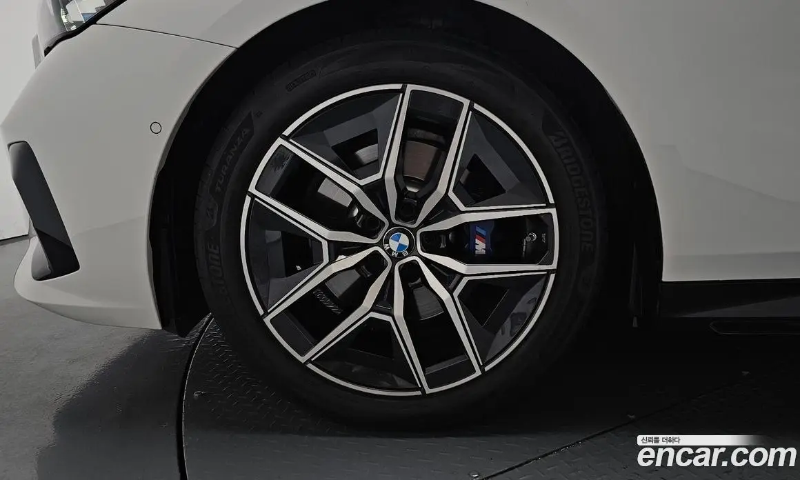BMW 5 серия 2024 2.0 автомат (гидро), фото 4