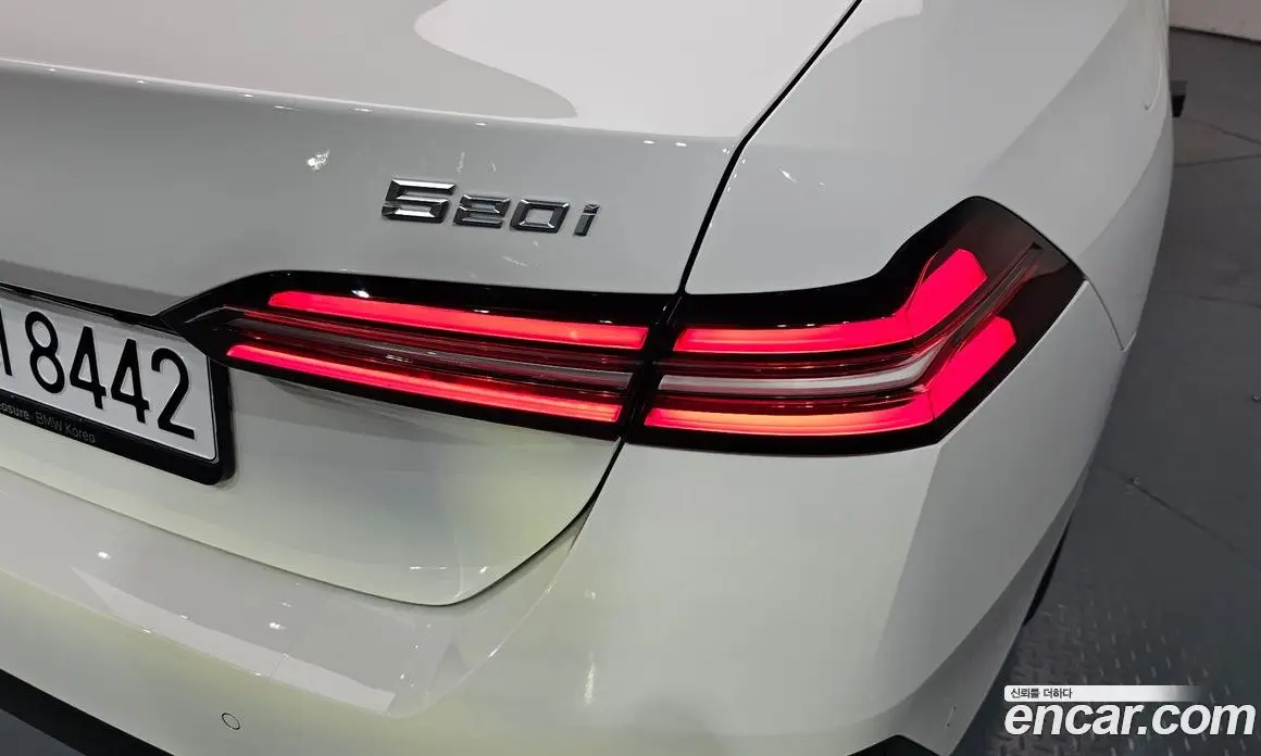 BMW 5 серия 2024 2.0 автомат (гидро), фото 8