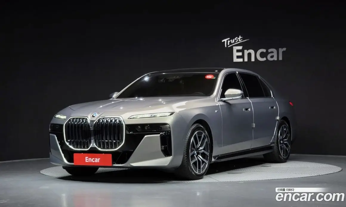 BMW 7 серия 2025 3.0 автомат (гидро), фото 1 BMW 7 серия 2025 3.0 автомат (гидро), фото 1