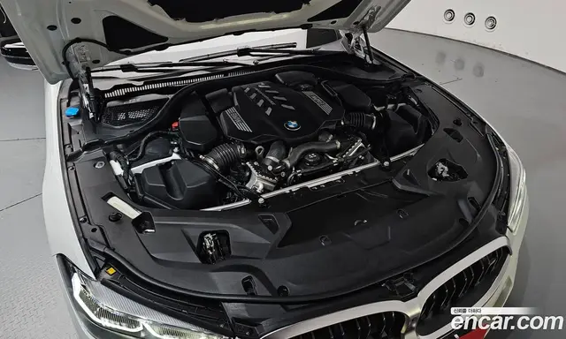 BMW 8 серия 2024 4.4 автомат (гидро), миниатюра 5 BMW 8 серия 2024 4.4 автомат (гидро), миниатюра 5