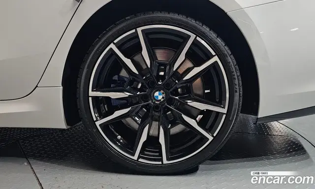 BMW 8 серия 2024 4.4 автомат (гидро), миниатюра 6 BMW 8 серия 2024 4.4 автомат (гидро), миниатюра 6