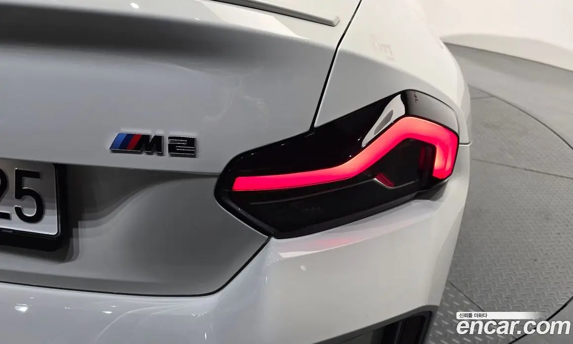 BMW M2 2025 3.0 автомат (гидро), фото 8 BMW M2 2025 3.0 автомат (гидро), фото 8