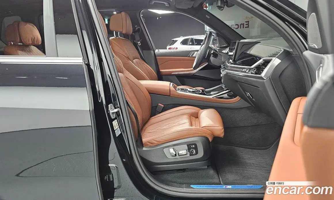 BMW X7 2024 3.0 автомат (гидро), фото 16