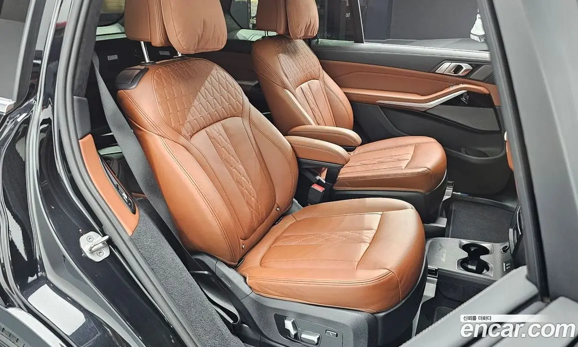 BMW X7 2024 3.0 автомат (гидро), фото 18