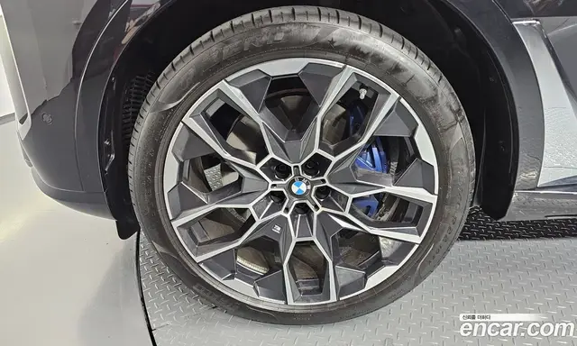 BMW X7 2024 3.0 автомат (гидро), миниатюра 5