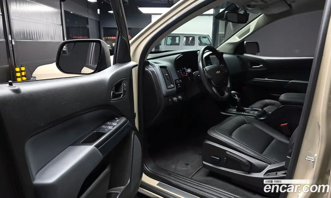 Chevrolet Colorado 2022 3.6 автомат (гидро), фото 13