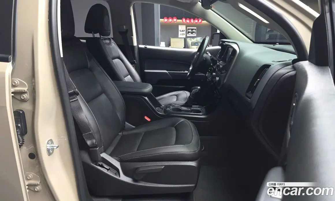 Chevrolet Colorado 2022 3.6 автомат (гидро), фото 17