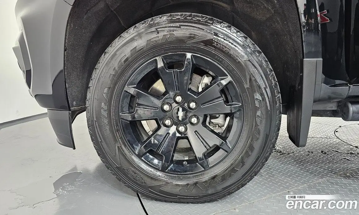 Chevrolet Colorado 2022 3.6 автомат (гидро), фото 5