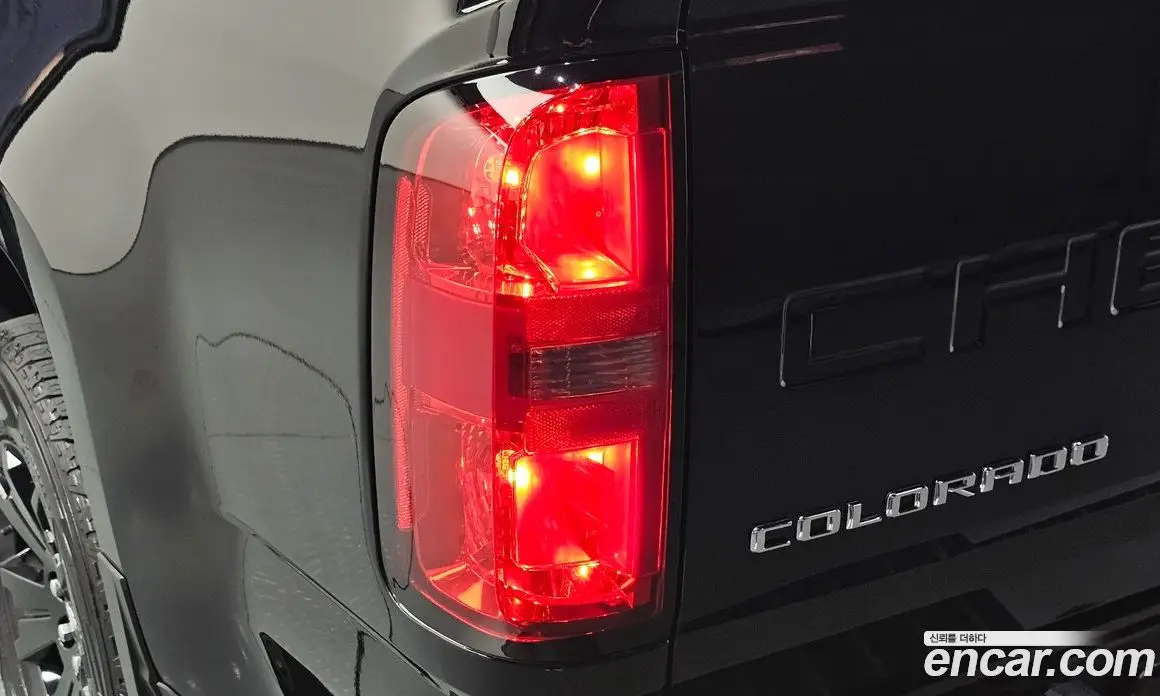 Chevrolet Colorado 2022 3.6 автомат (гидро), фото 9