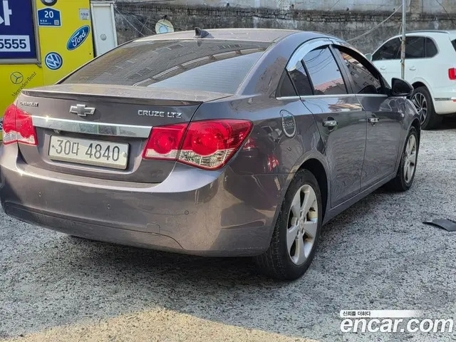 Chevrolet Cruze 2012 2.0 автомат (гидро), миниатюра 4
