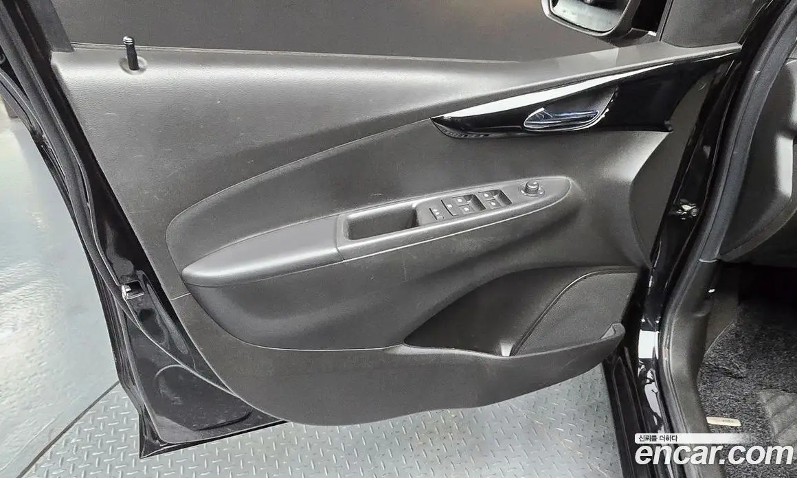 Chevrolet Spark 2016 1.0 автомат (гидро), фото 13 Chevrolet Spark 2016 1.0 автомат (гидро), фото 13