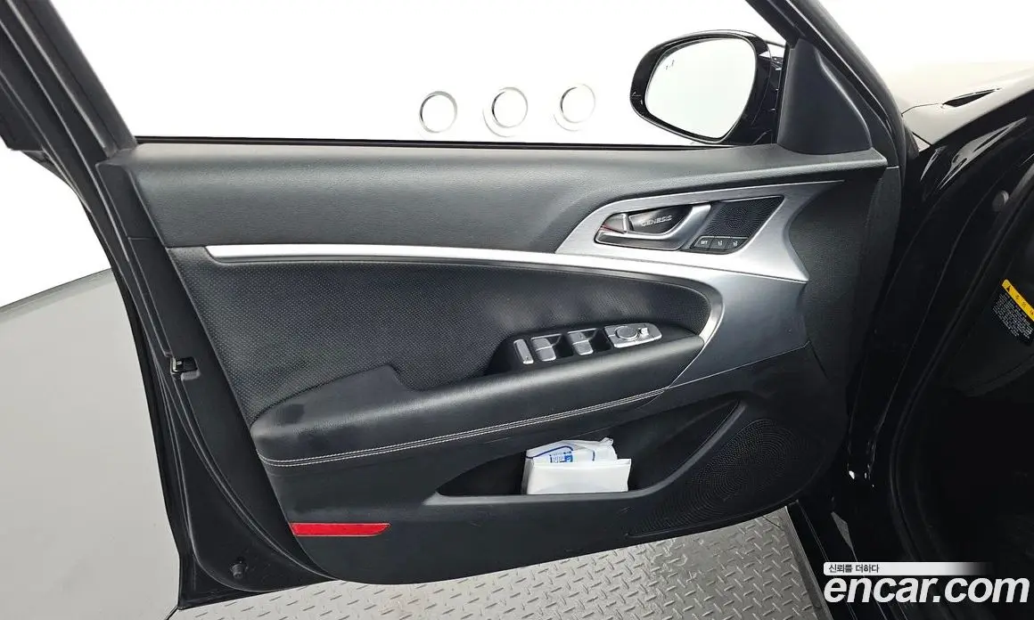 Genesis G70 2019 2.0 автомат (гидро), фото 14 Genesis G70 2019 2.0 автомат (гидро), фото 14