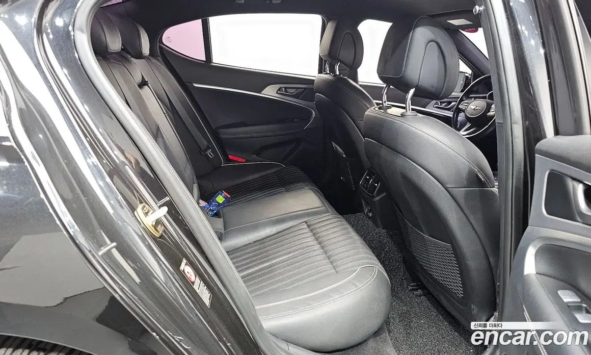 Genesis G70 2019 2.0 автомат (гидро), фото 17 Genesis G70 2019 2.0 автомат (гидро), фото 17