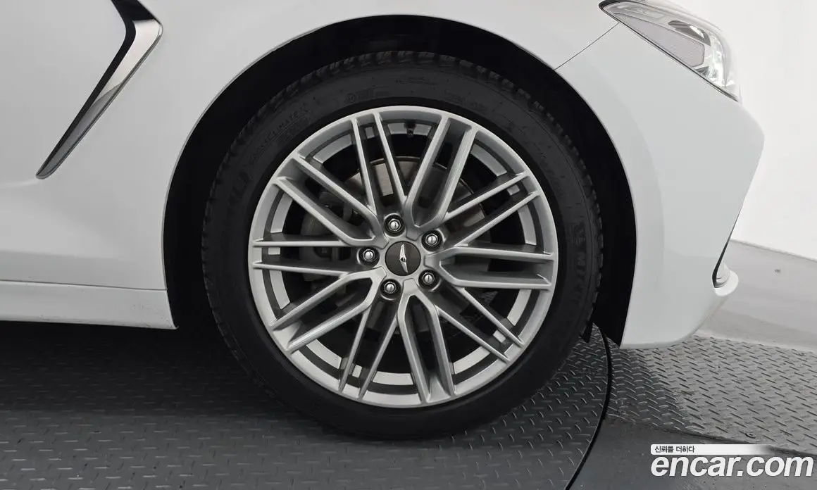 Genesis G70 2020 2.0 автомат (гидро), фото 7 Genesis G70 2020 2.0 автомат (гидро), фото 7
