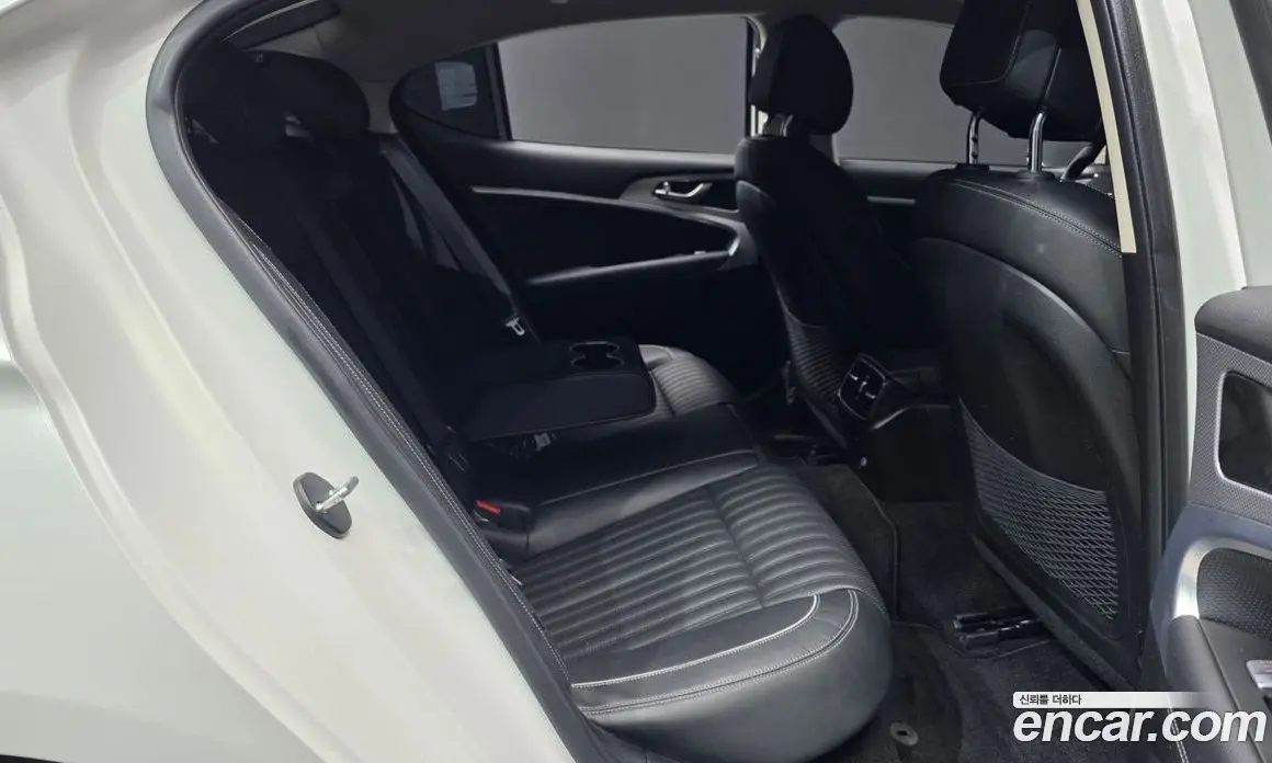 Genesis G70 2022 2.0 автомат (гидро), фото 12