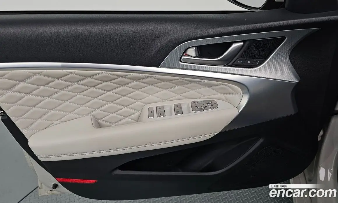 Genesis G70 2023 2.5 автомат (гидро), фото 14
