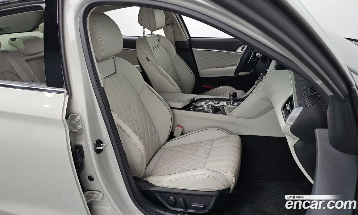 Genesis G70 2023 2.5 автомат (гидро), фото 16