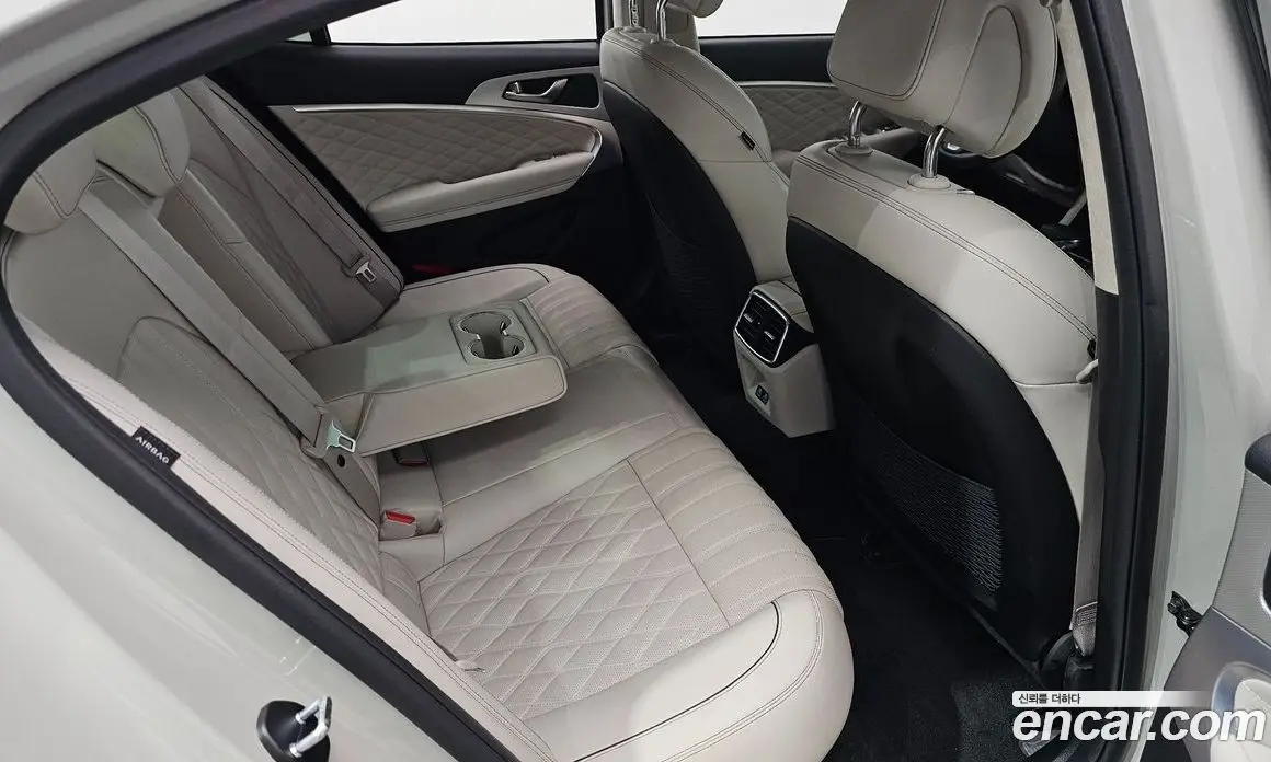 Genesis G70 2023 2.5 автомат (гидро), фото 17
