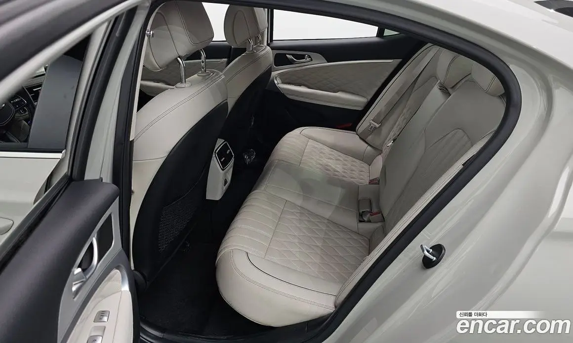 Genesis G70 2023 2.5 автомат (гидро), фото 18