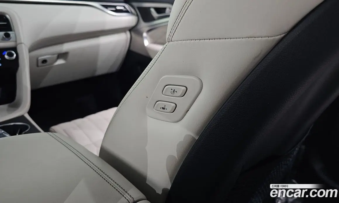 Genesis G70 2023 2.5 автомат (гидро), фото 22