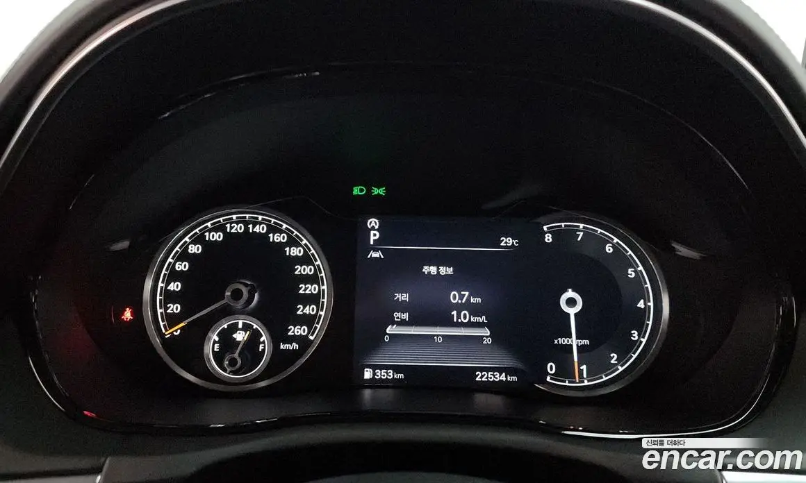 Genesis GV70 2021 2.5 автомат (гидро), фото 11 Genesis GV70 2021 2.5 автомат (гидро), фото 11