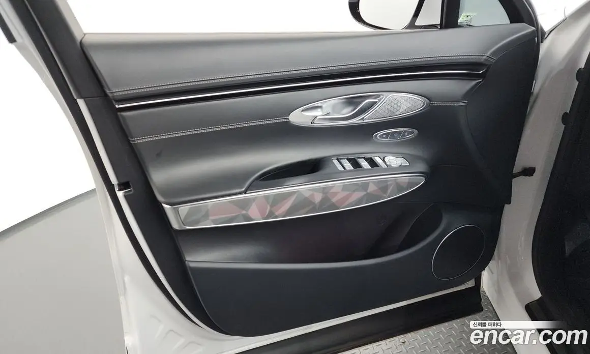 Genesis GV70 2021 2.5 автомат (гидро), фото 14 Genesis GV70 2021 2.5 автомат (гидро), фото 14
