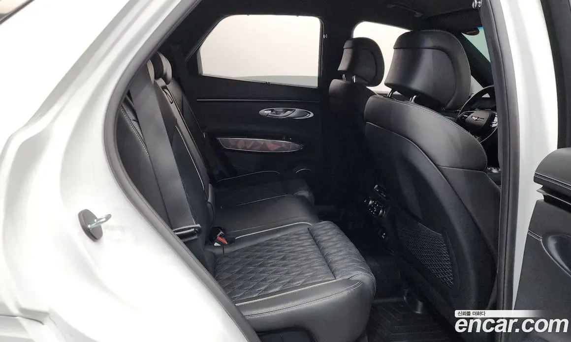 Genesis GV70 2021 2.5 автомат (гидро), фото 25 Genesis GV70 2021 2.5 автомат (гидро), фото 25