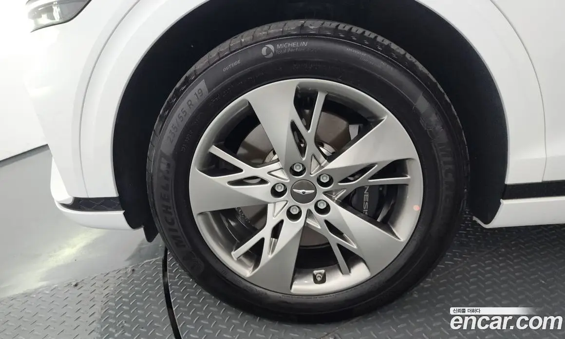 Genesis GV70 2021 2.5 автомат (гидро), фото 5 Genesis GV70 2021 2.5 автомат (гидро), фото 5