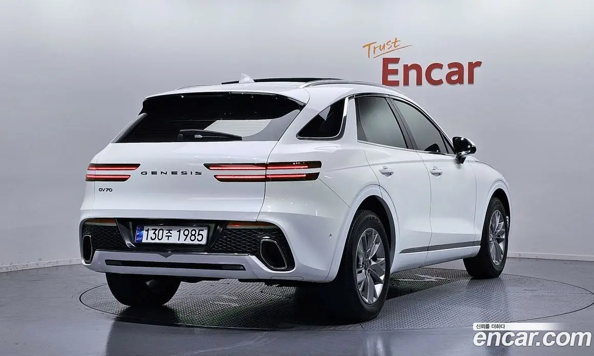 Genesis GV70 2022 2.5 автомат (гидро), фото 2 Genesis GV70 2022 2.5 автомат (гидро), фото 2
