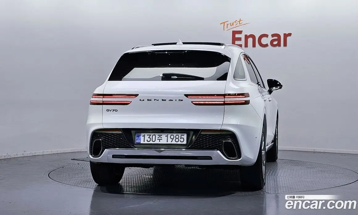Genesis GV70 2022 2.5 автомат (гидро), фото 4 Genesis GV70 2022 2.5 автомат (гидро), фото 4