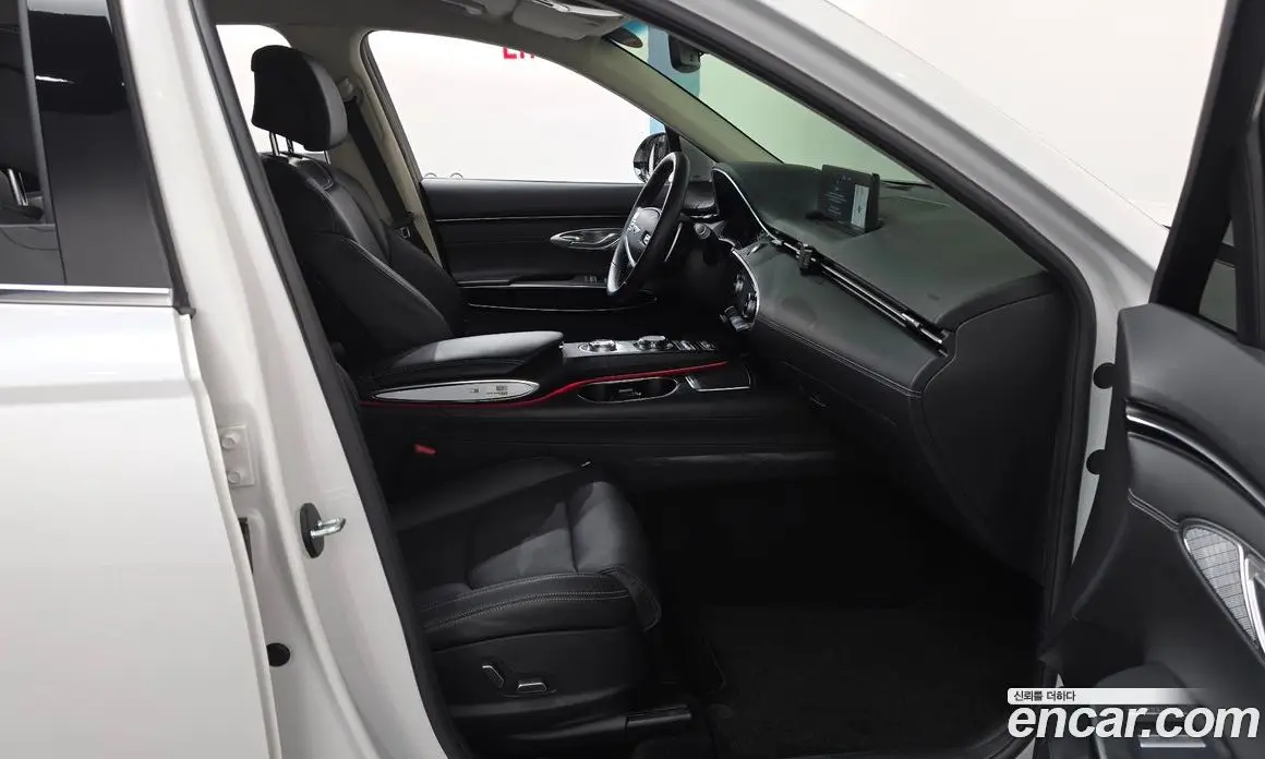 Genesis GV70 2022 2.5 автомат (гидро), фото 16 Genesis GV70 2022 2.5 автомат (гидро), фото 16