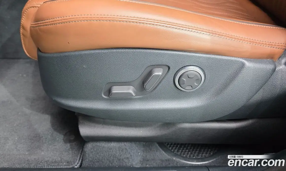Genesis GV70 2022 2.5 автомат (гидро), фото 31