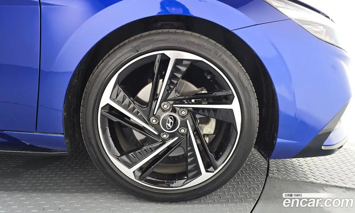 Hyundai Avante 2020 1.6 автомат (гидро), фото 7