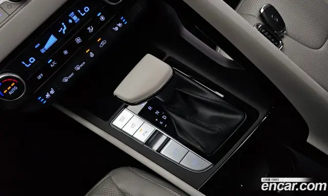 Hyundai Avante 2022 1.6 автомат (гидро), миниатюра 12