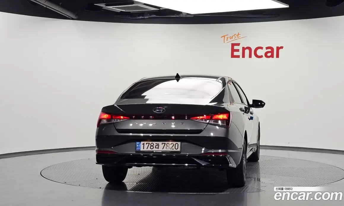 Hyundai Avante 2022 1.6 автомат (гидро), фото 4 Hyundai Avante 2022 1.6 автомат (гидро), фото 4