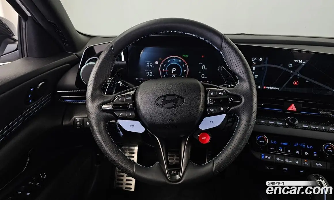 Hyundai Avante 2023 2.0 автомат (гидро), фото 13