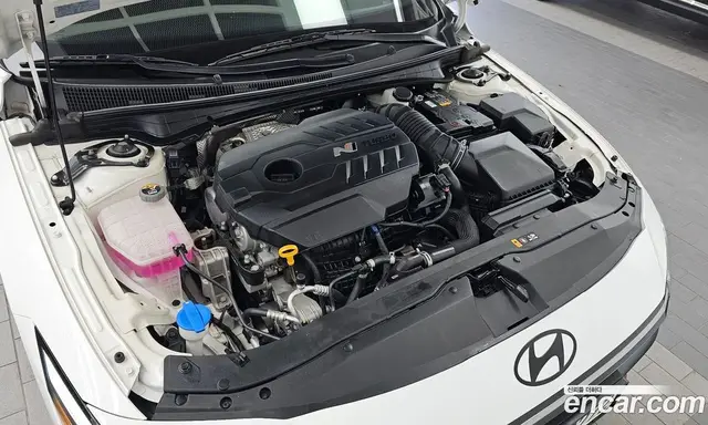 Hyundai Avante 2023 2.0 автомат (гидро), миниатюра 6