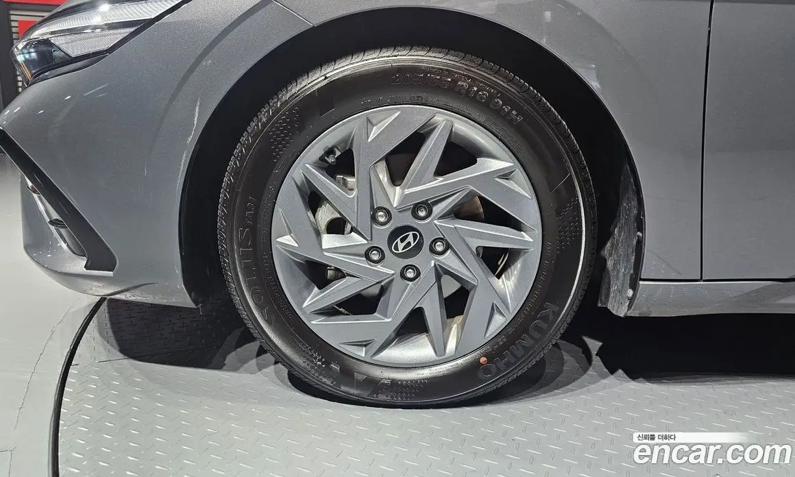 Hyundai Avante 2025 1.6 автомат (гидро), фото 5