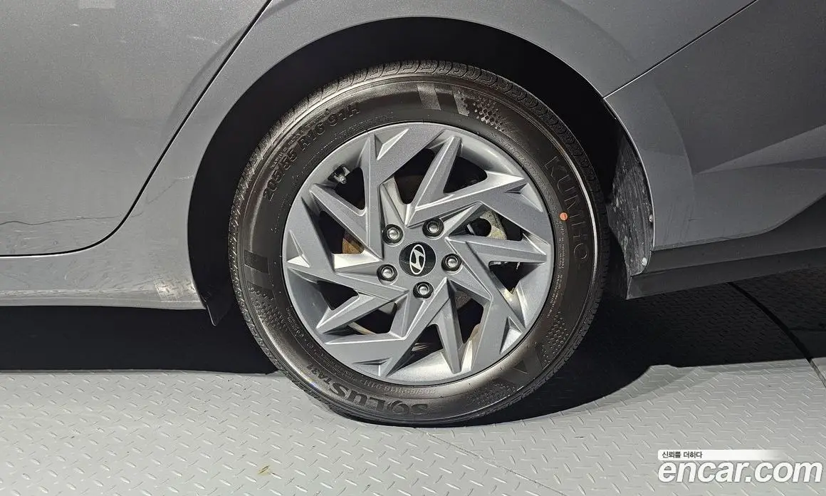 Hyundai Avante 2025 1.6 автомат (гидро), фото 7