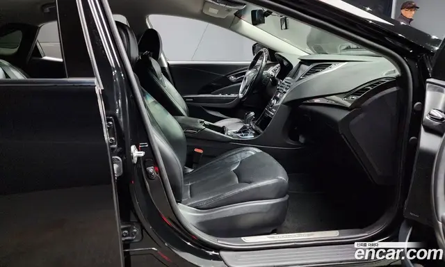 Hyundai Grandeur 2014 2.4 автомат (гидро), миниатюра 10