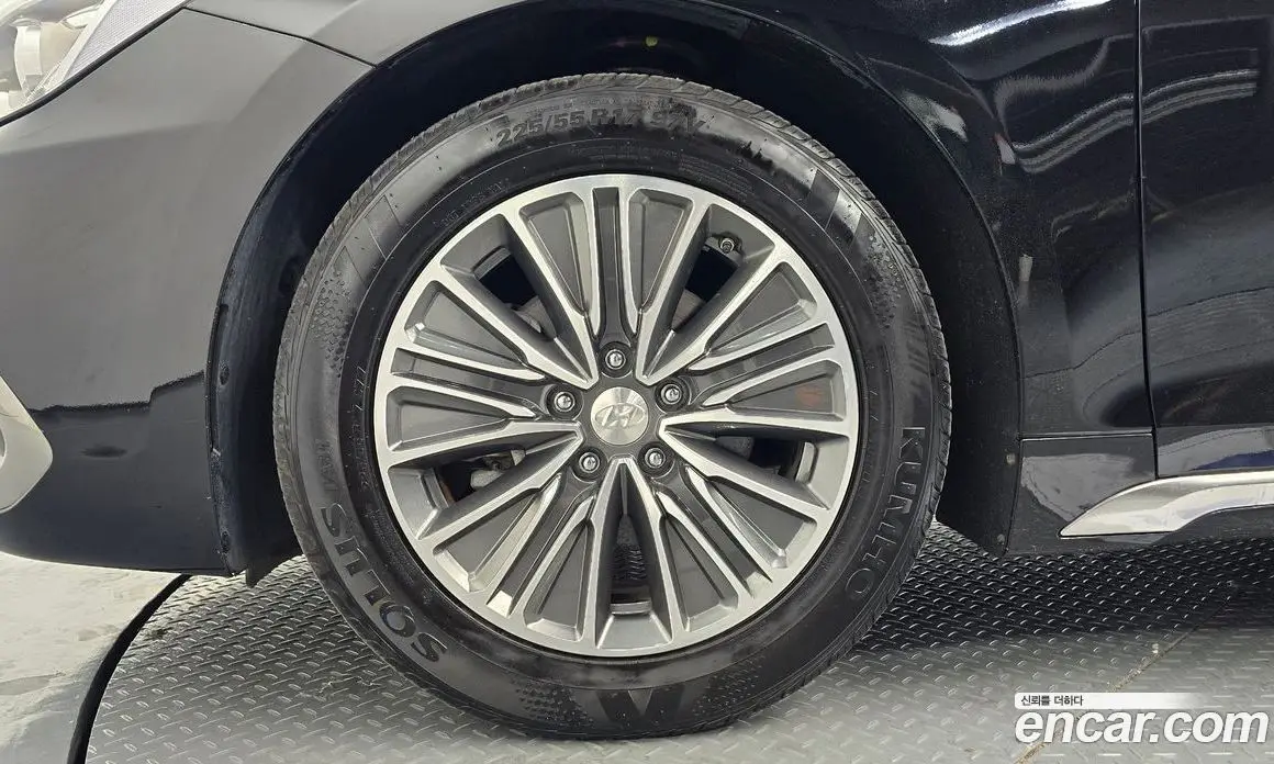 Hyundai Grandeur 2018 2.4 автомат (гидро), фото 19 Hyundai Grandeur 2018 2.4 автомат (гидро), фото 19