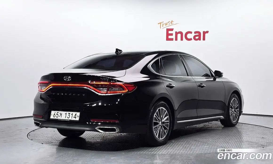 Hyundai Grandeur 2018 2.4 автомат (гидро), фото 4 Hyundai Grandeur 2018 2.4 автомат (гидро), фото 4