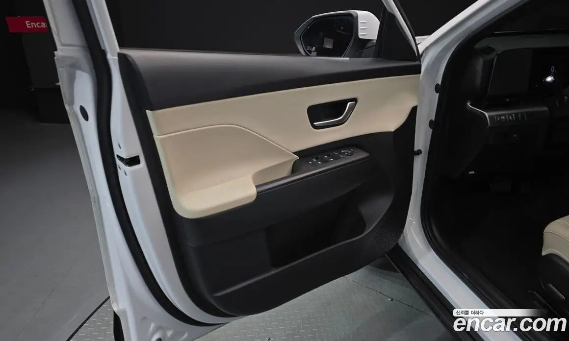 Hyundai Kona 2023 1.6 автомат (гидро), фото 14