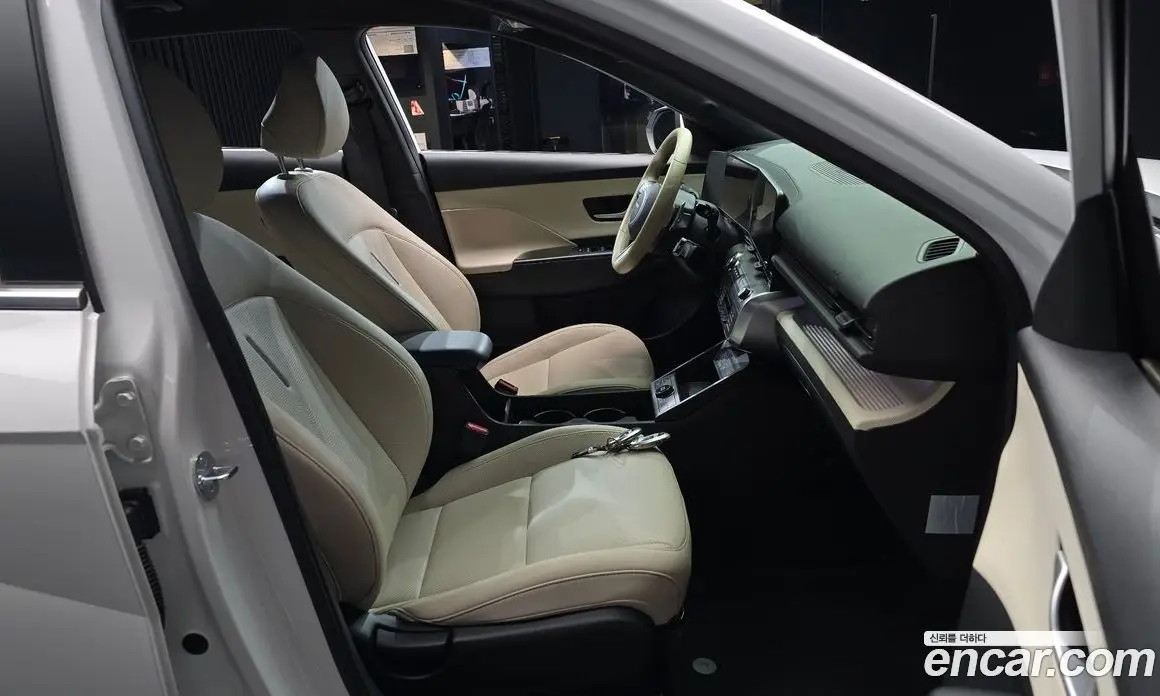 Hyundai Kona 2023 1.6 автомат (гидро), фото 16