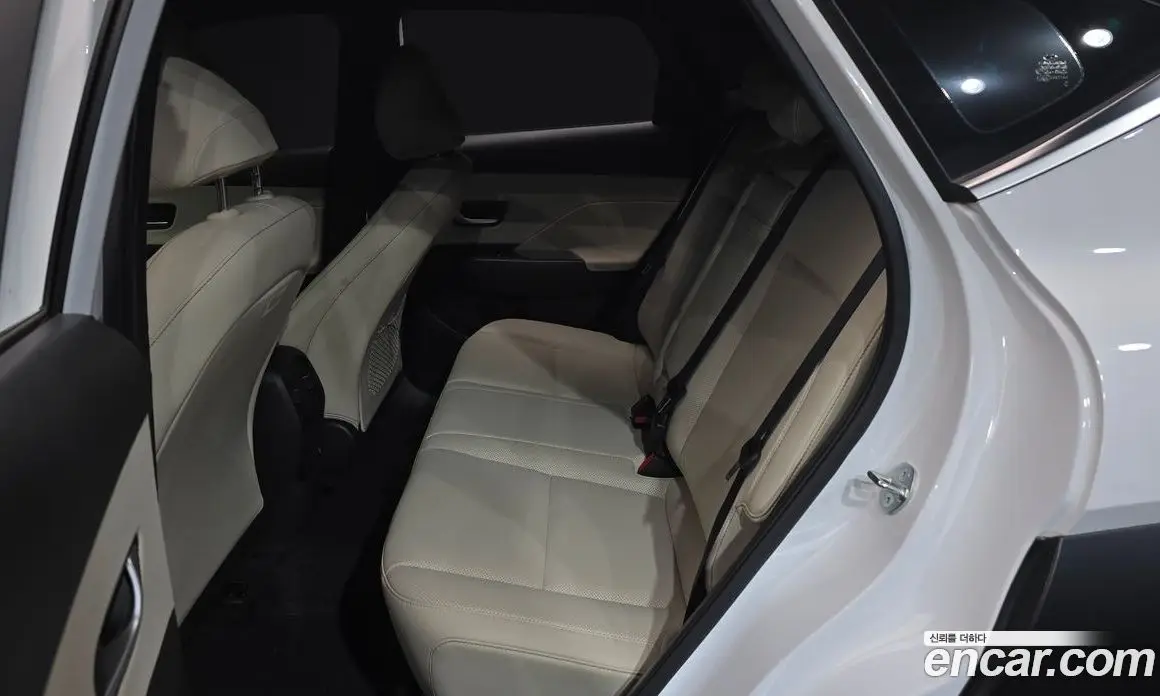 Hyundai Kona 2023 1.6 автомат (гидро), фото 18