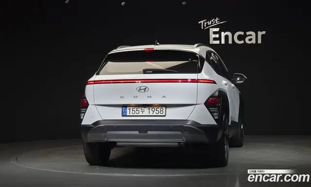 Hyundai Kona 2023 1.6 автомат (гидро), миниатюра 4