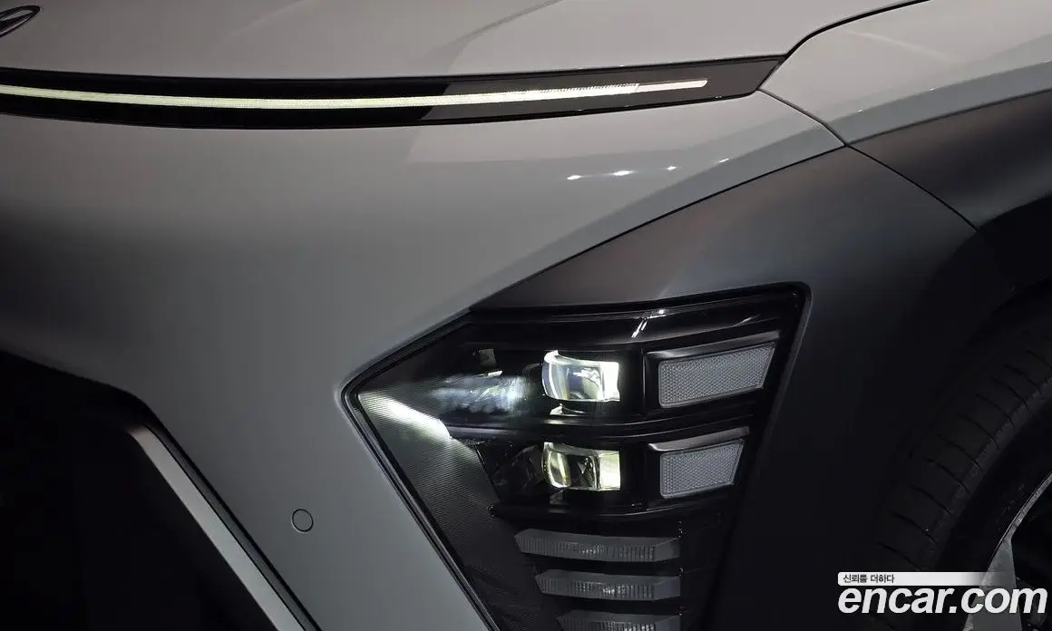 Hyundai Kona 2023 1.6 автомат (гидро), фото 8