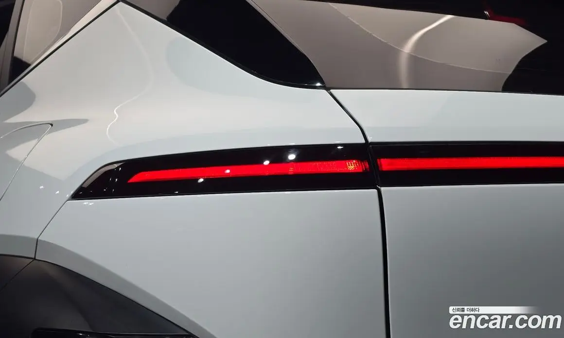 Hyundai Kona 2023 1.6 автомат (гидро), фото 9