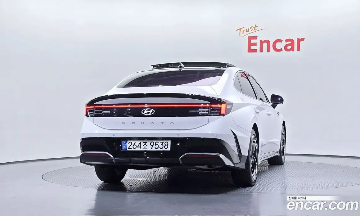 Hyundai Sonata 2023 2.0 автомат (гидро), фото 4 Hyundai Sonata 2023 2.0 автомат (гидро), фото 4